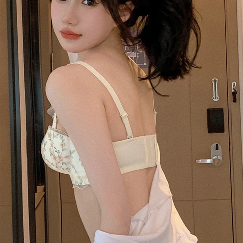 Small Breast Embossed Bra
