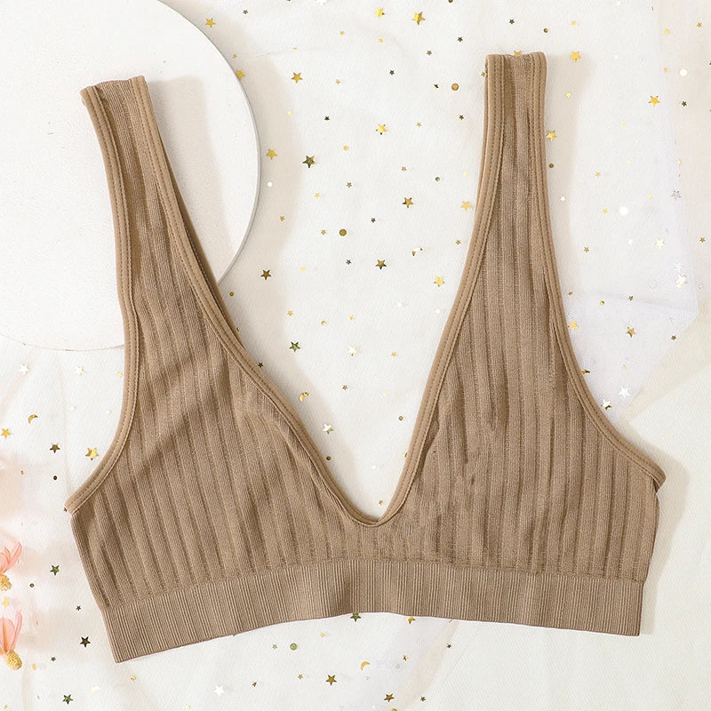 Deep V-neck Seamless Bra Push Up