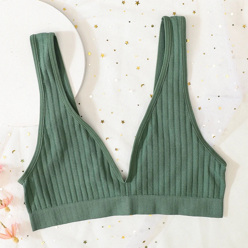 Deep V-neck Seamless Bra Push Up